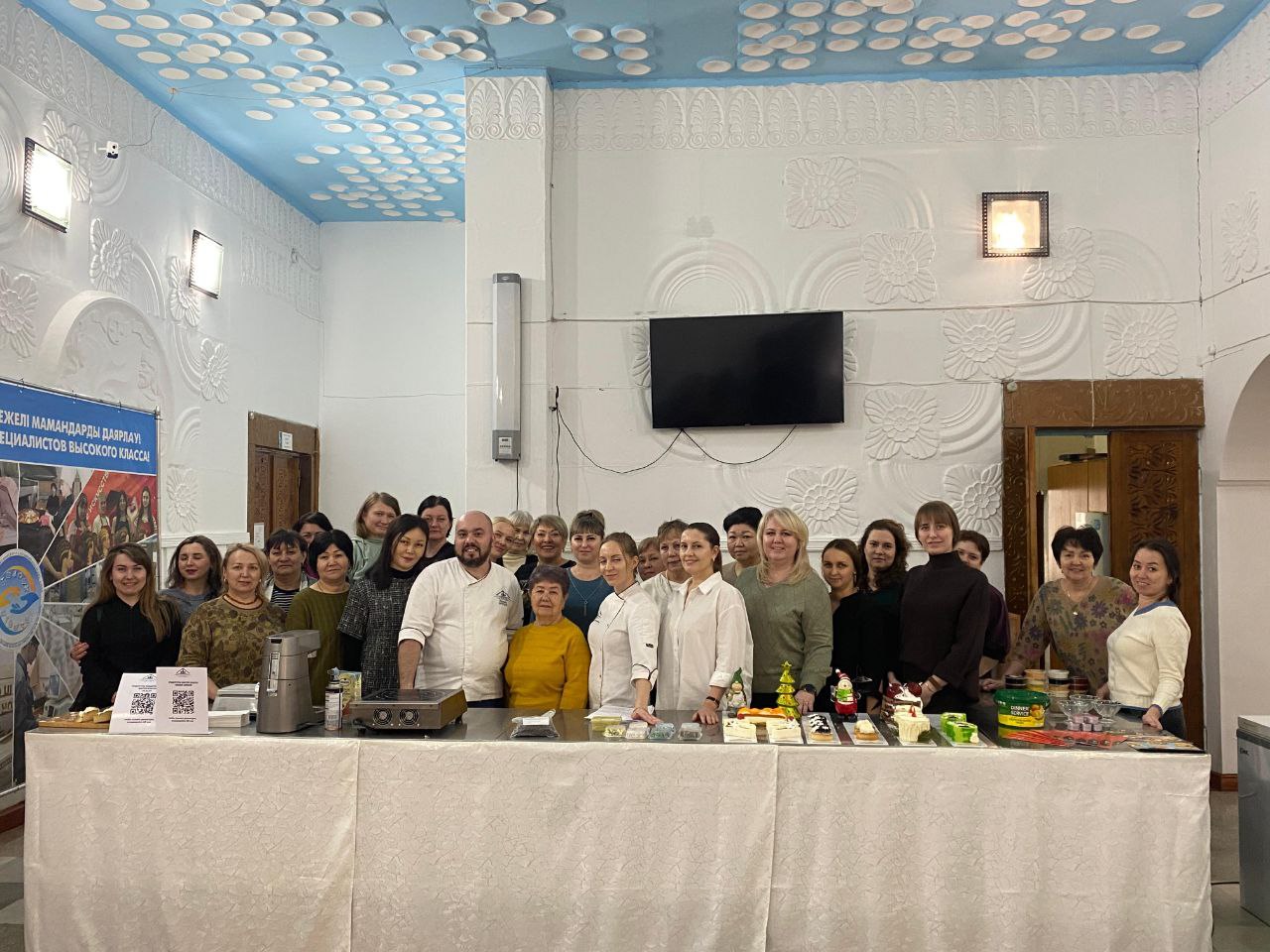 Еще один фото-отчет с нашего новогоднего кондитерского мастер-клаccа